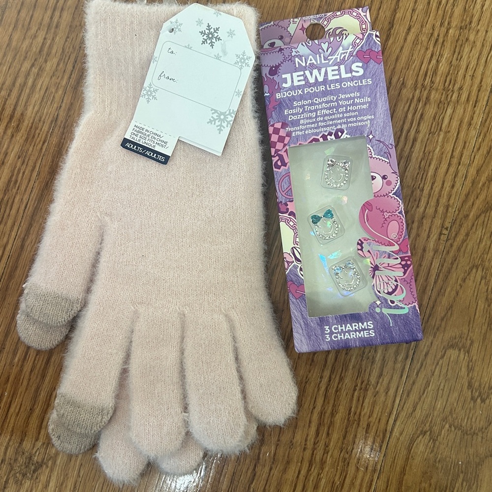 Cozy Cream Gloves with press on nails - Picture 2 of 9